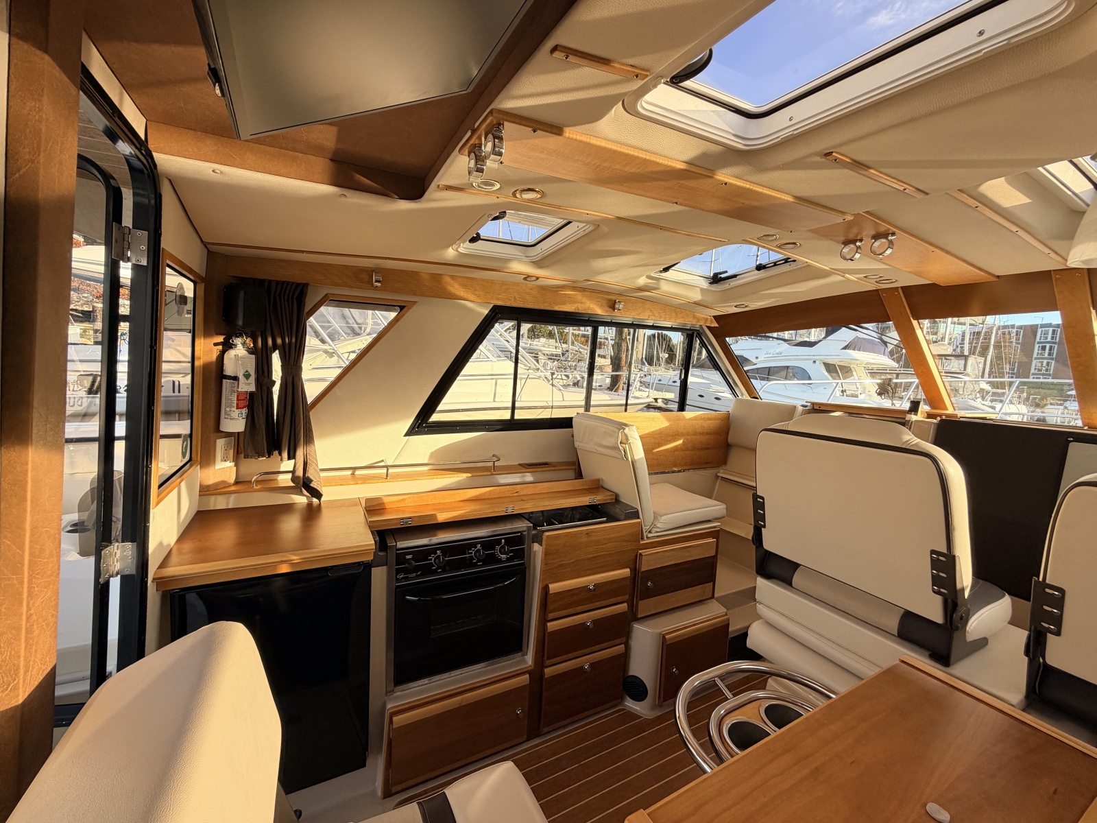 2014 Cutwater C-30 Sedan