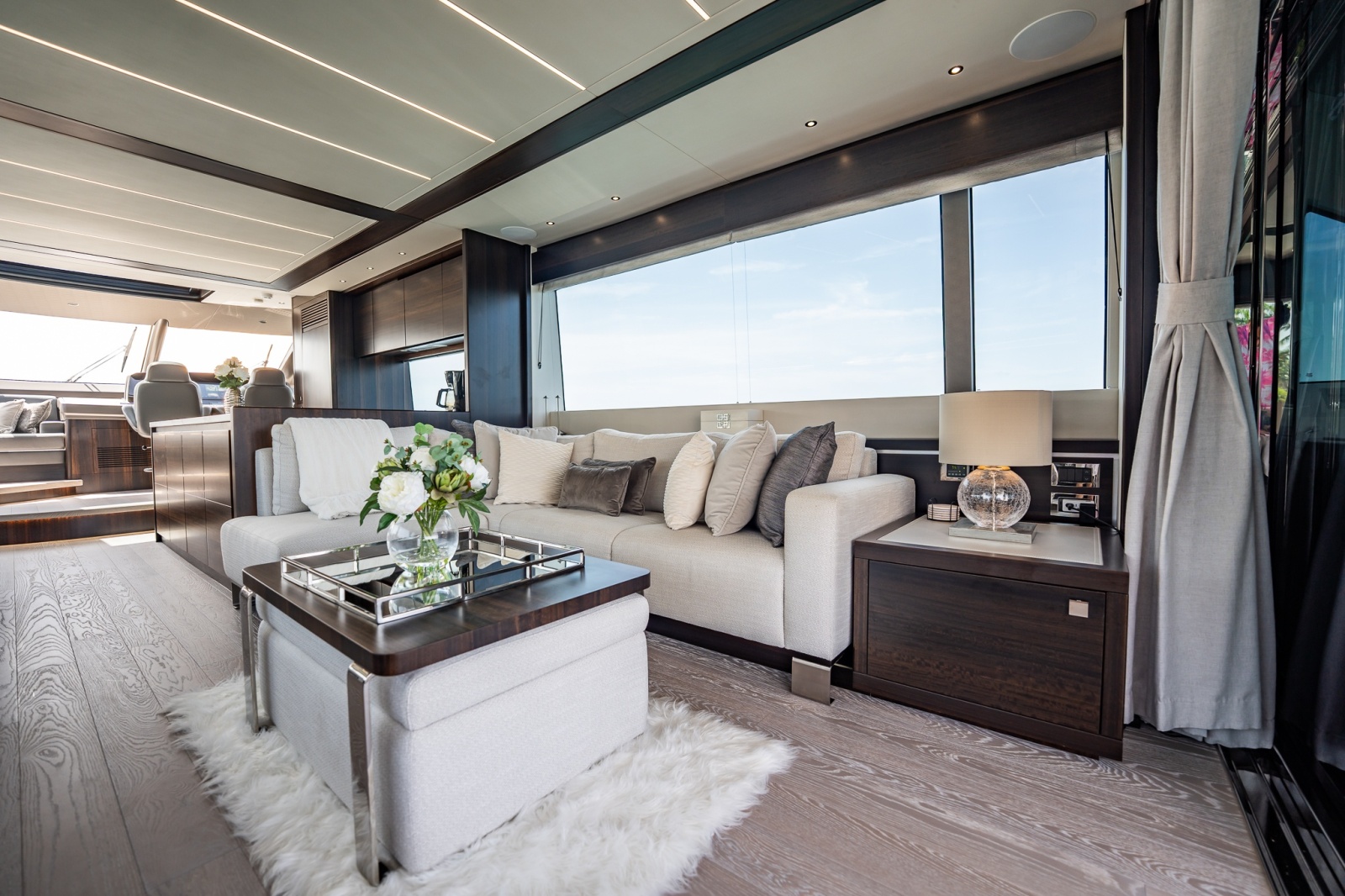 2025 Sunseeker 76 Yacht