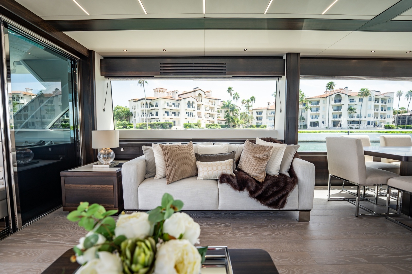 2025 Sunseeker 76 Yacht