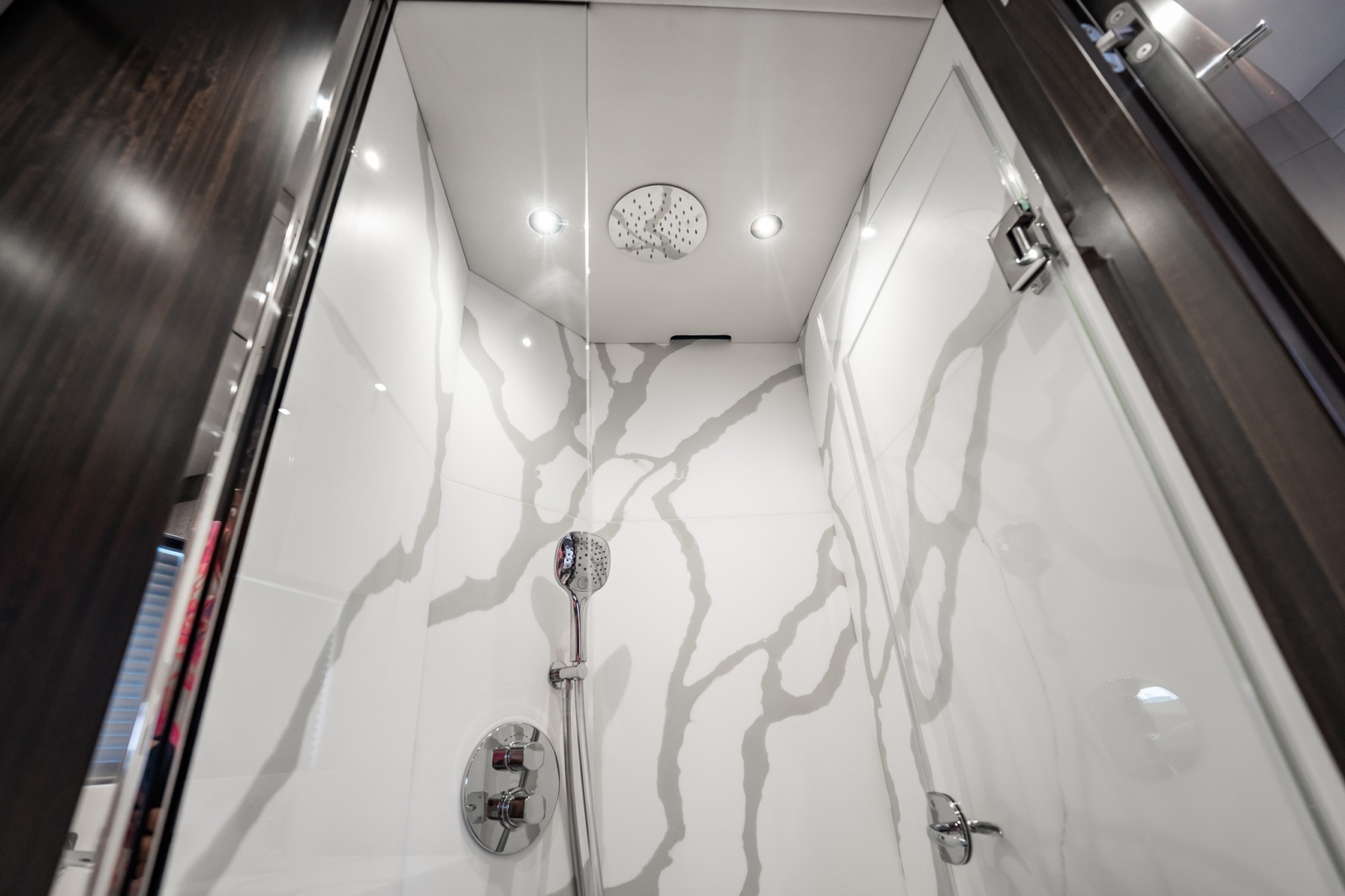 2025 Sunseeker 76 Yacht