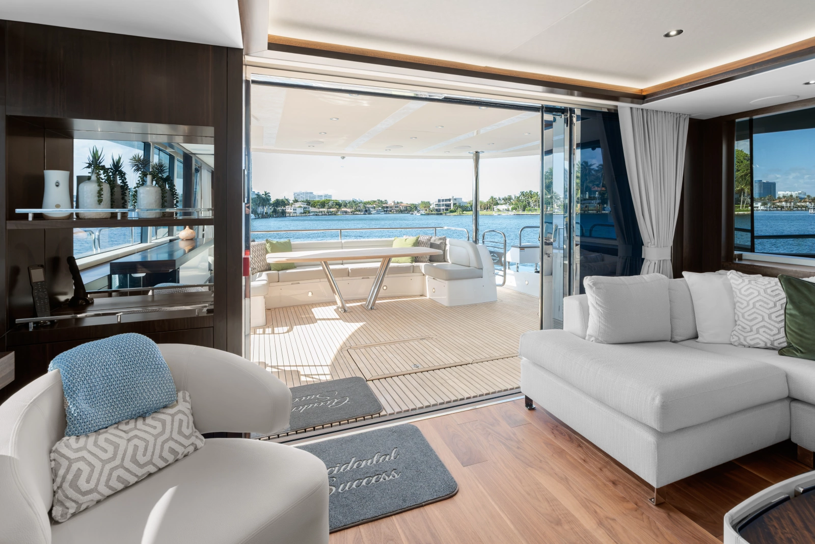 2024 Sunseeker 95 Yacht