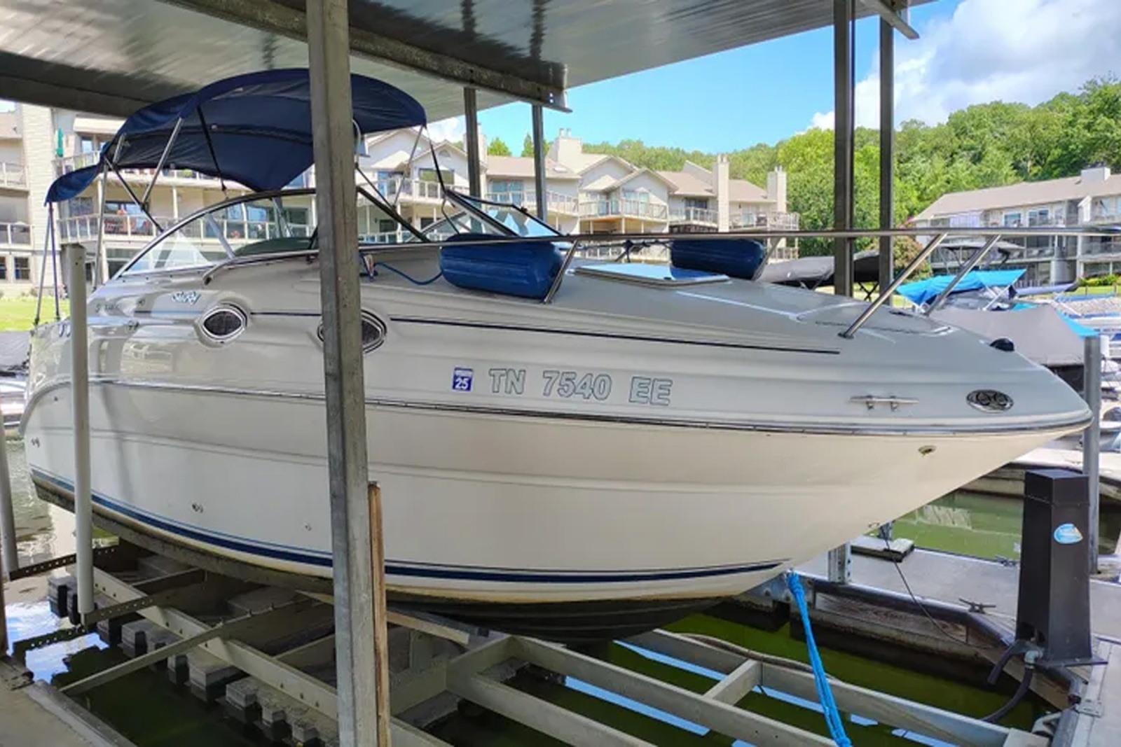 2000 Sea Ray 240 Sundancer