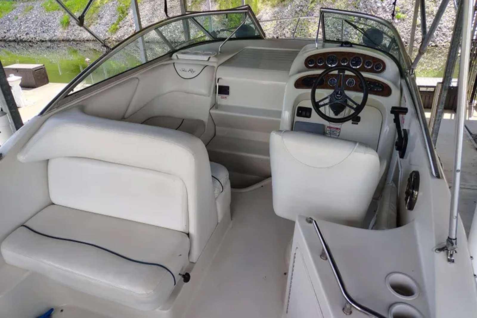 2000 Sea Ray 240 Sundancer