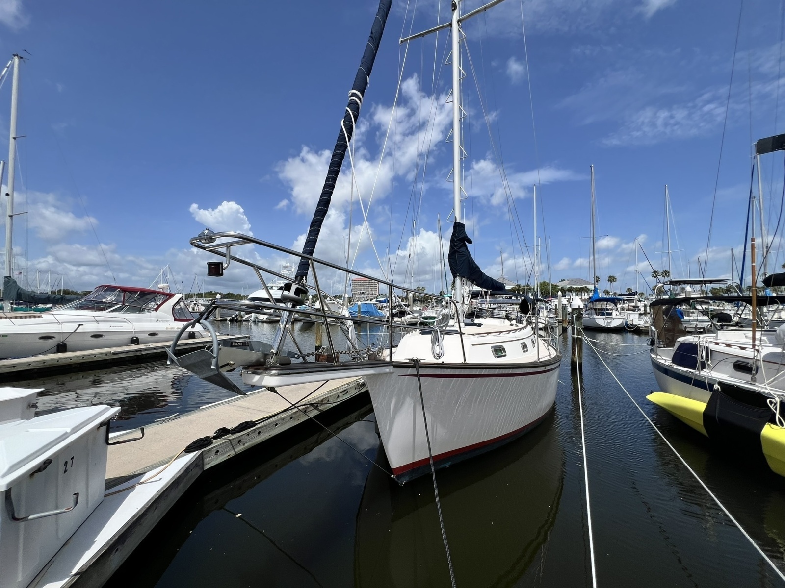 1987 Island Packet 31