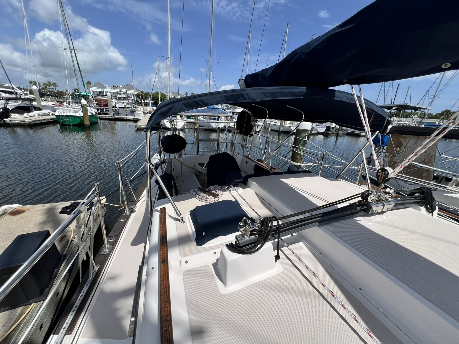 1987 Island Packet 31