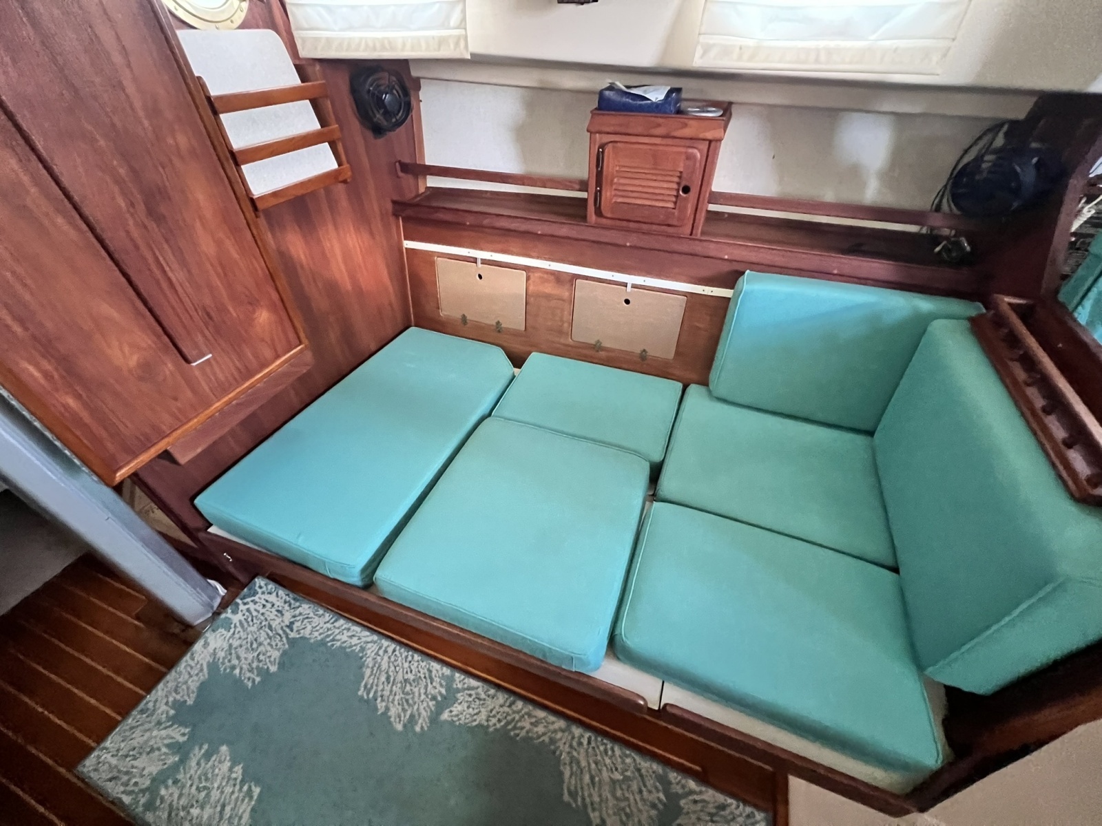 1987 Island Packet 31