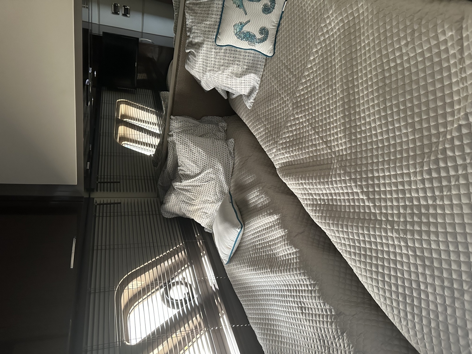2018 Sea Ray FLY SEARAY L650