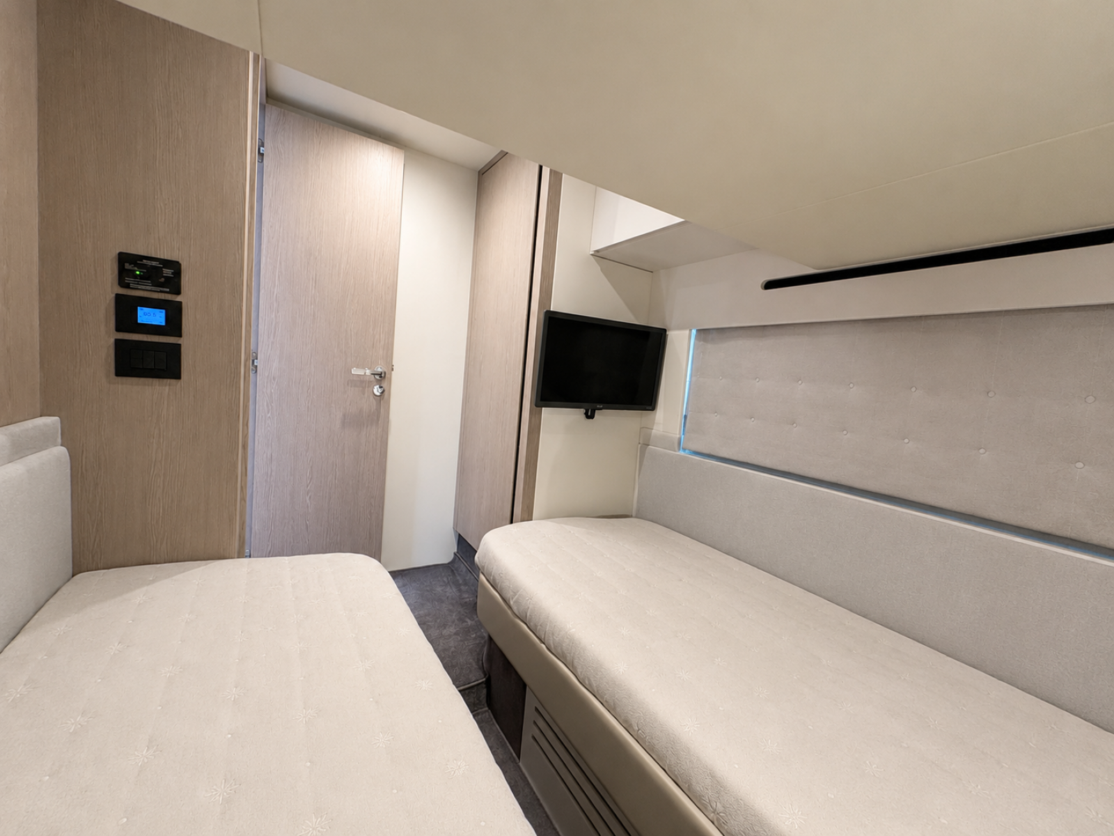2025 Azimut FLY 53