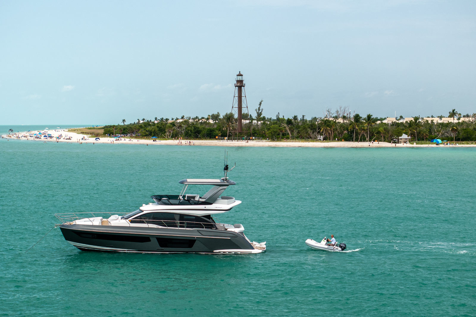 2025 Azimut 53 FLY