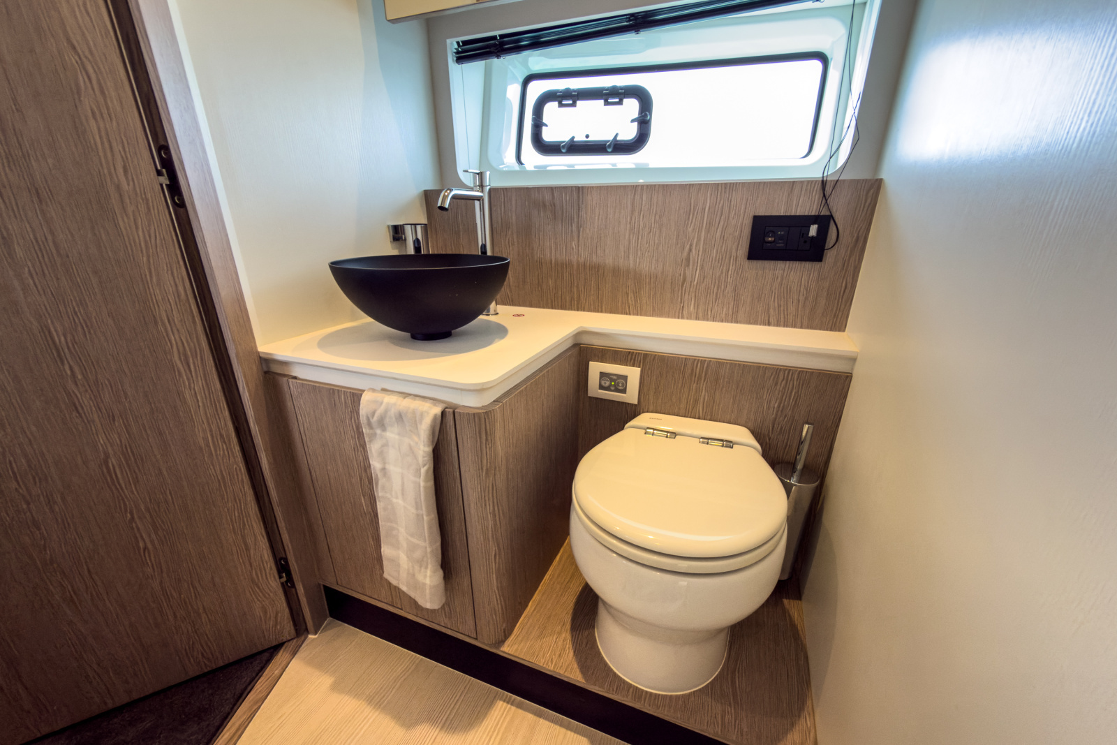 2025 Azimut 53 FLY