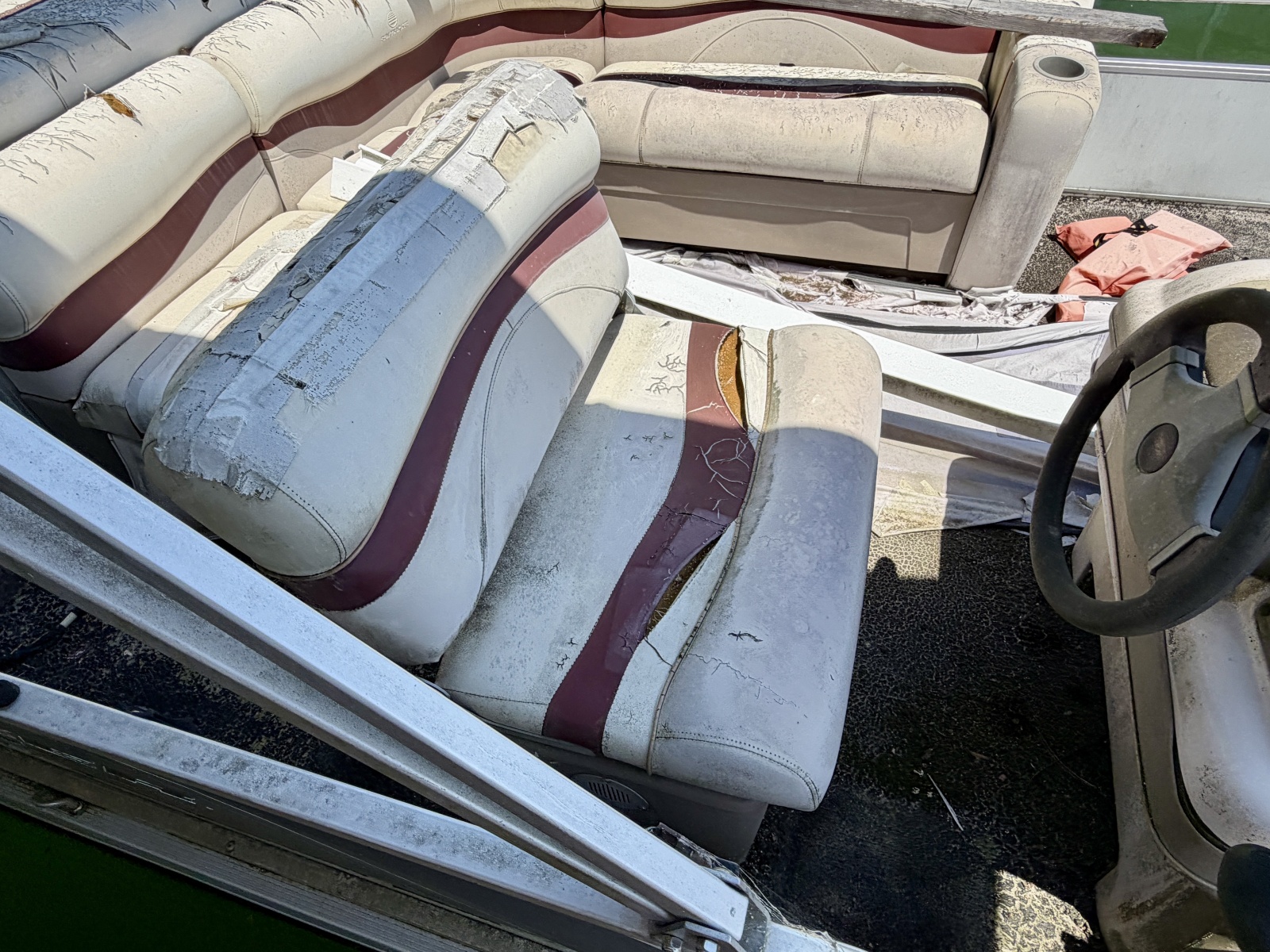 2000 Custom 22 x 30 Floating Cabin - Approx 660sqft