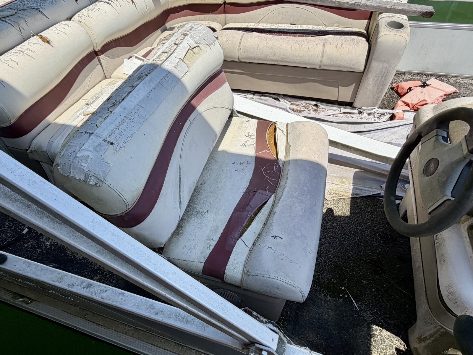 2000 Custom 22 x 30 Floating Cabin - Approx 660sqft