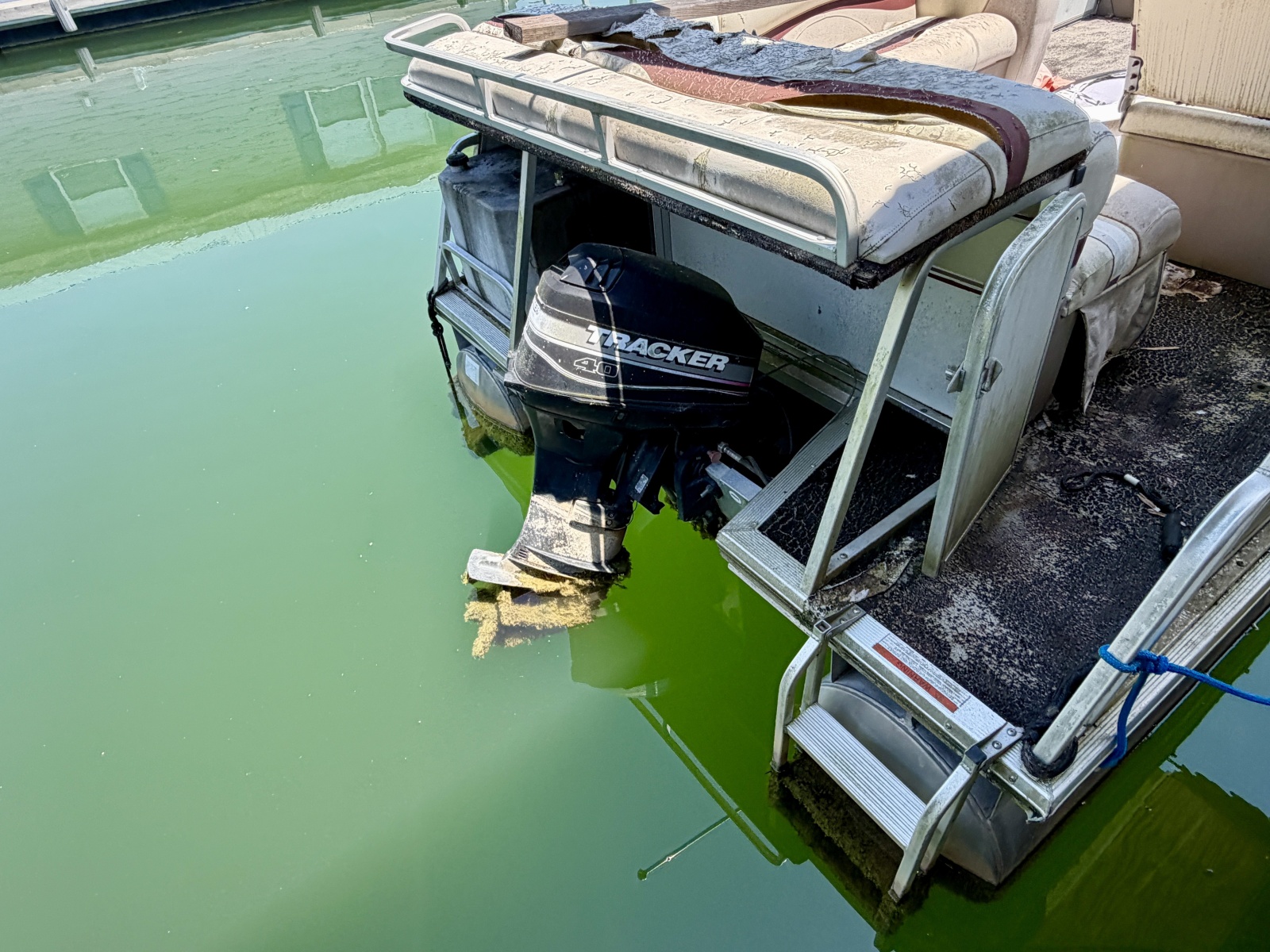2000 Custom 22 x 30 Floating Cabin - Approx 660sqft
