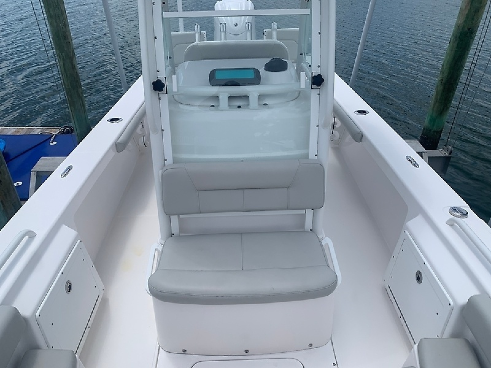2023 Everglades 243CC — 0005800642