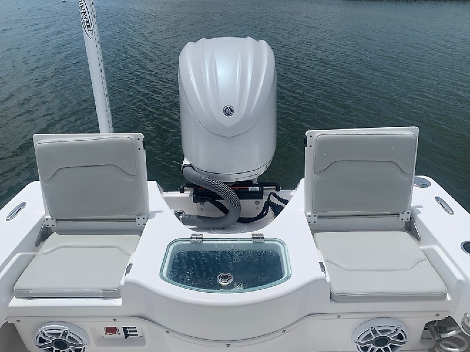 2023 Everglades 243CC — 0005800636