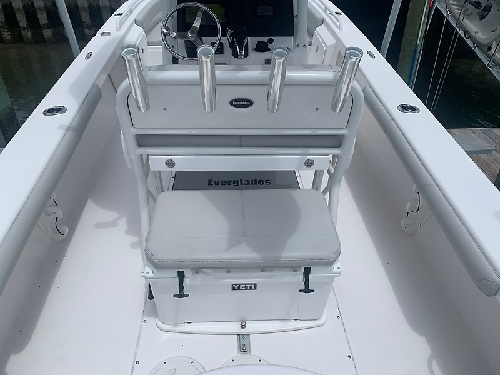 2023 Everglades 243CC — 0005800638