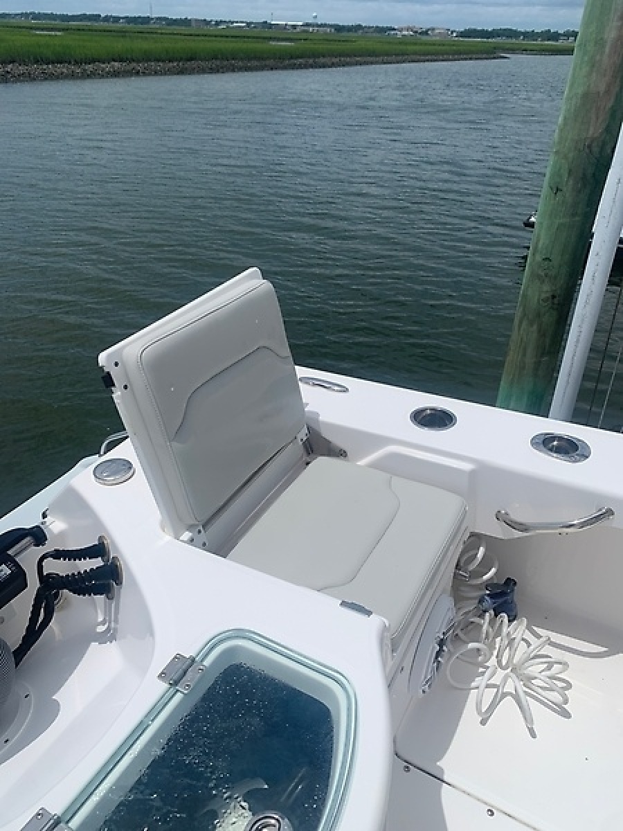 2023 Everglades 243CC — 0005800707