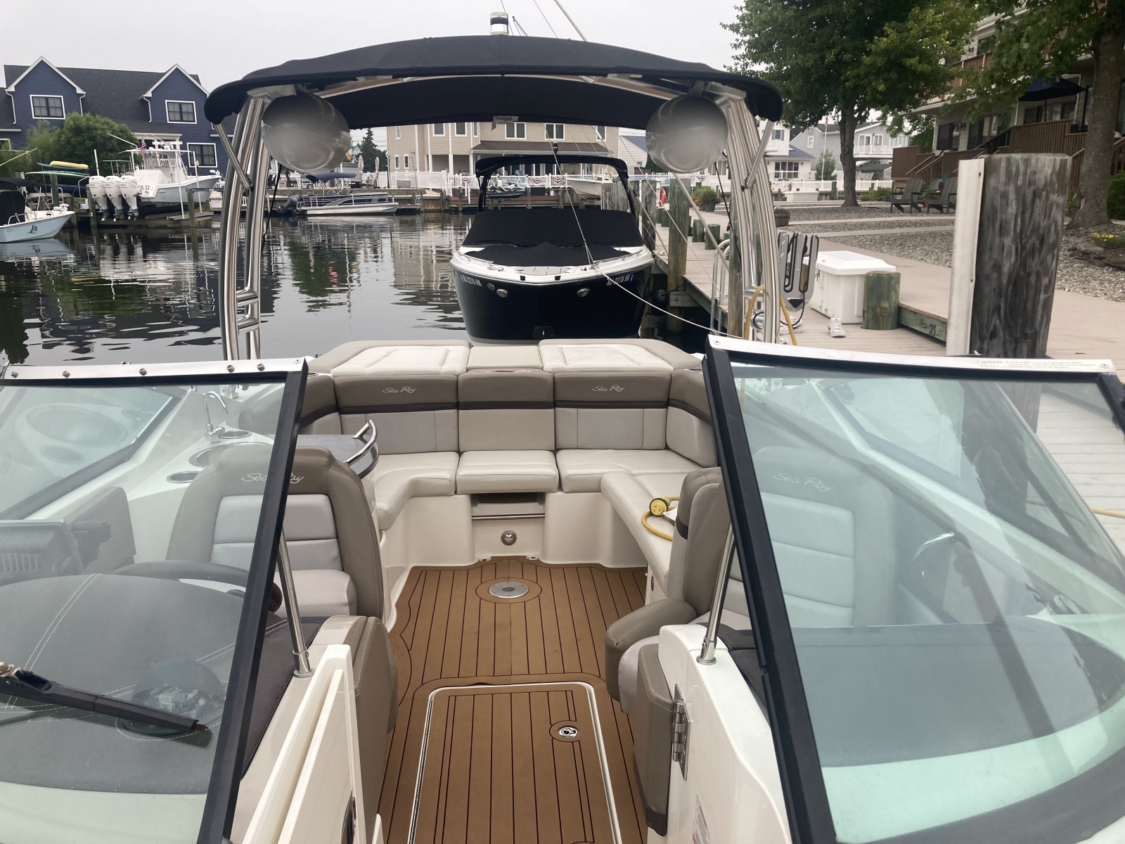 2011 Sea Ray 270 SLX