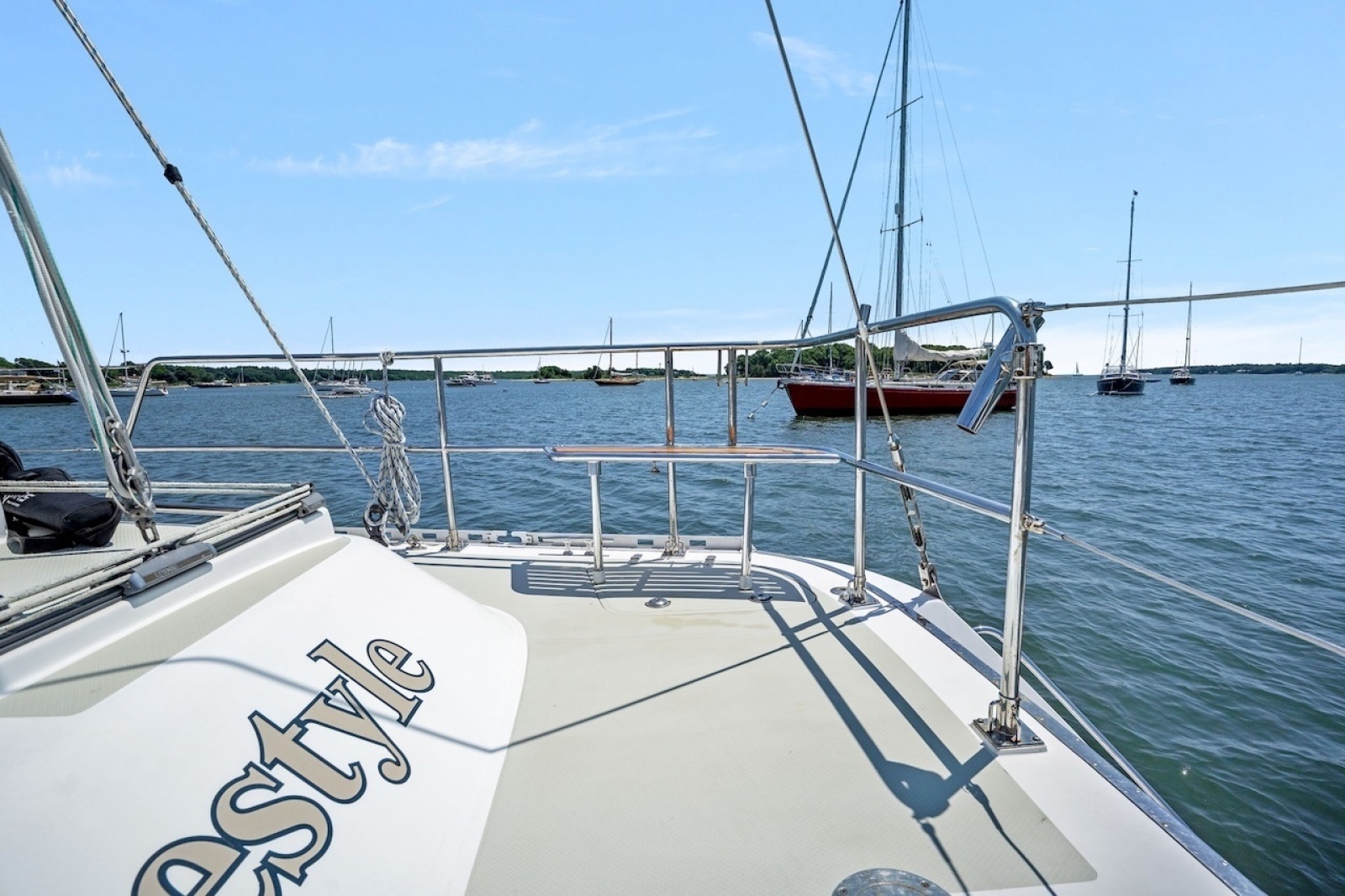 2005 Hylas 54