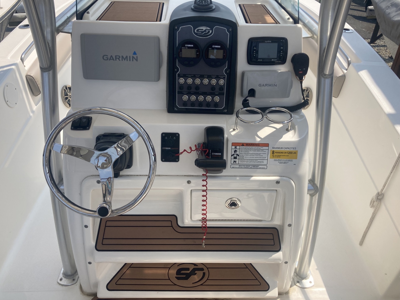 2016 Sea Fox 226 Commander
