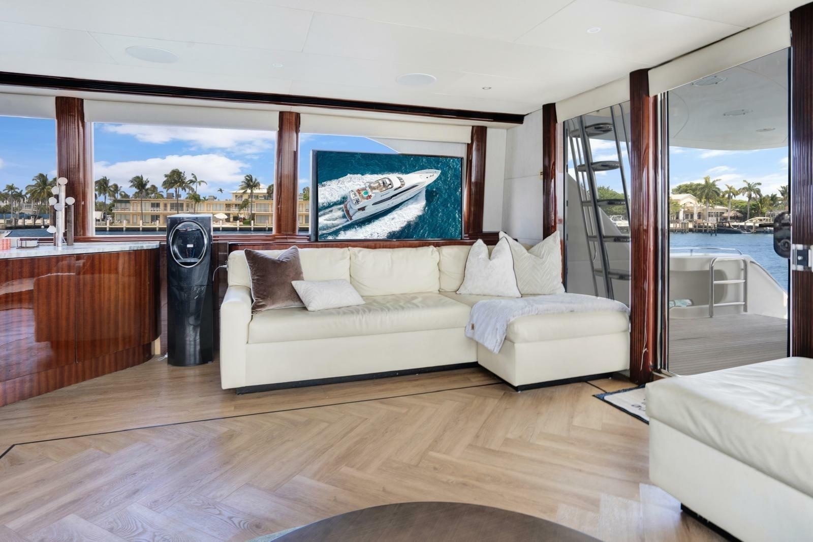 94ft Lazzara Yachts Yacht For Sale
