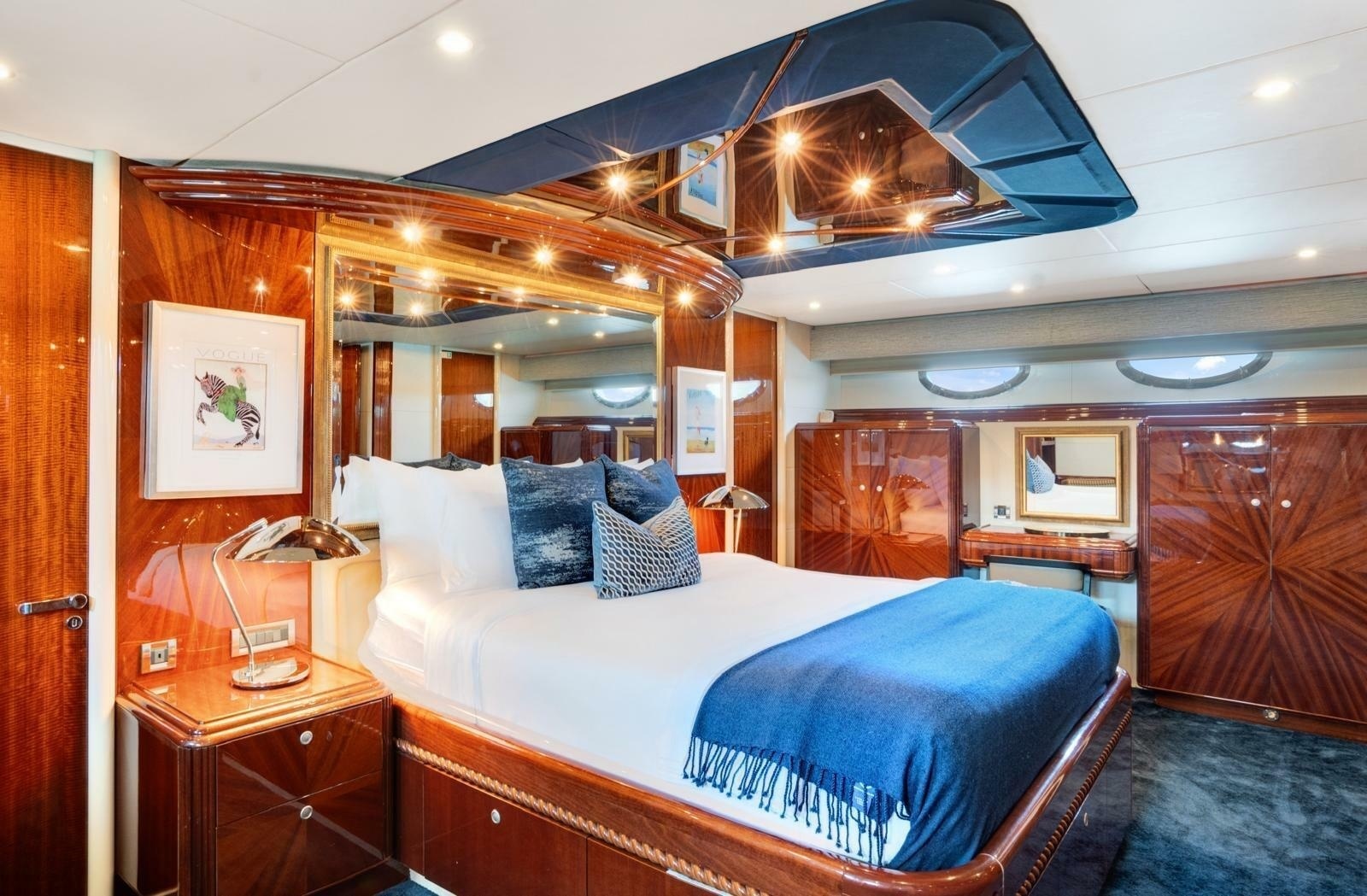 94ft Lazzara Yachts Yacht For Sale