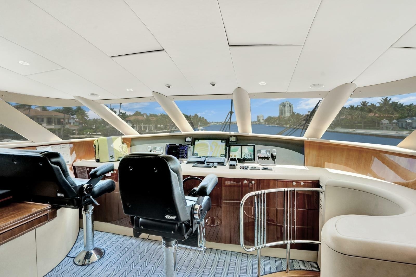 94ft Lazzara Yachts Yacht For Sale
