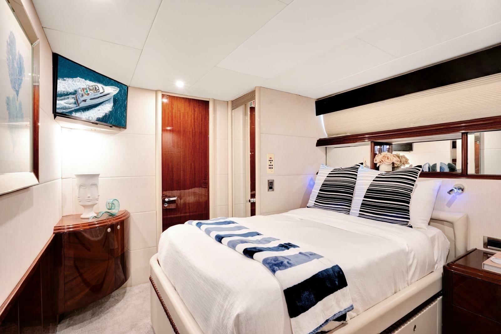 94ft Lazzara Yachts Yacht For Sale