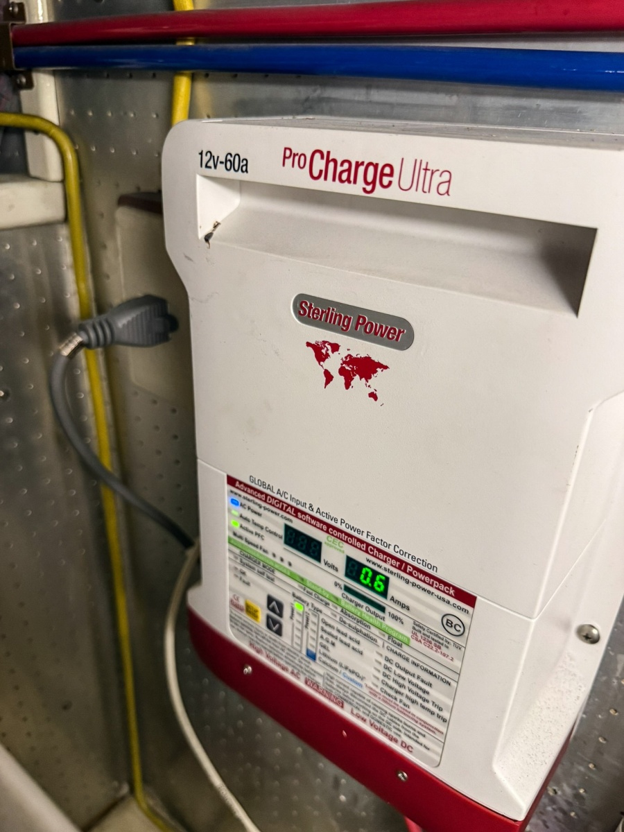 DeFever 49 Battery Charger