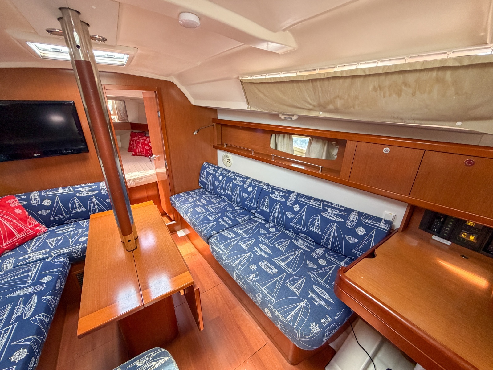2011 Beneteau Oceanis 34