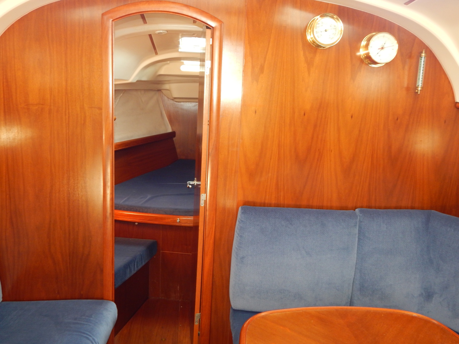 1999 Beneteau Oceanis 381