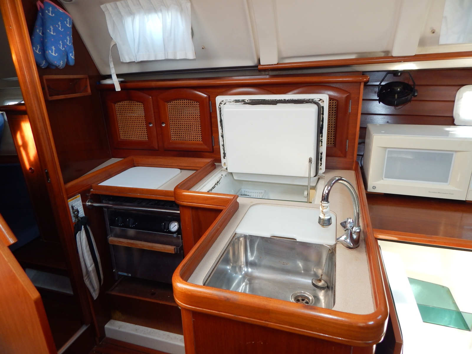 1999 Beneteau Oceanis 381
