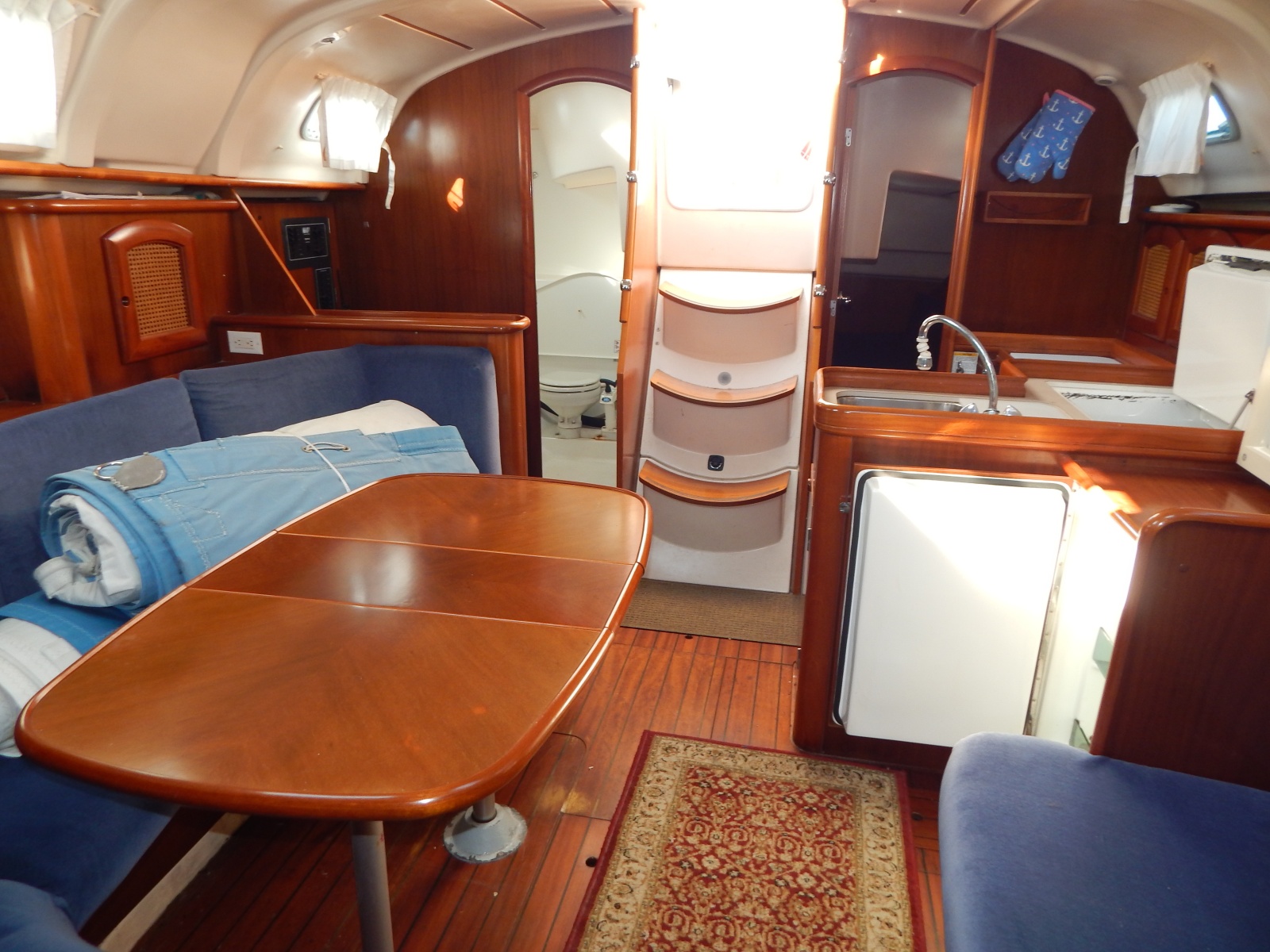 1999 Beneteau Oceanis 381