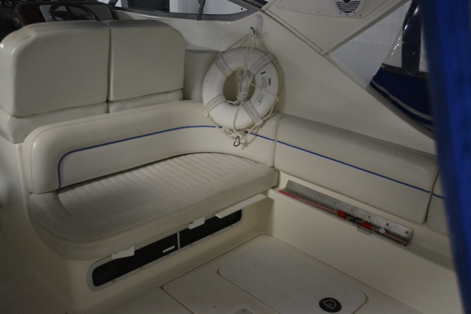 2006 Bayliner 305