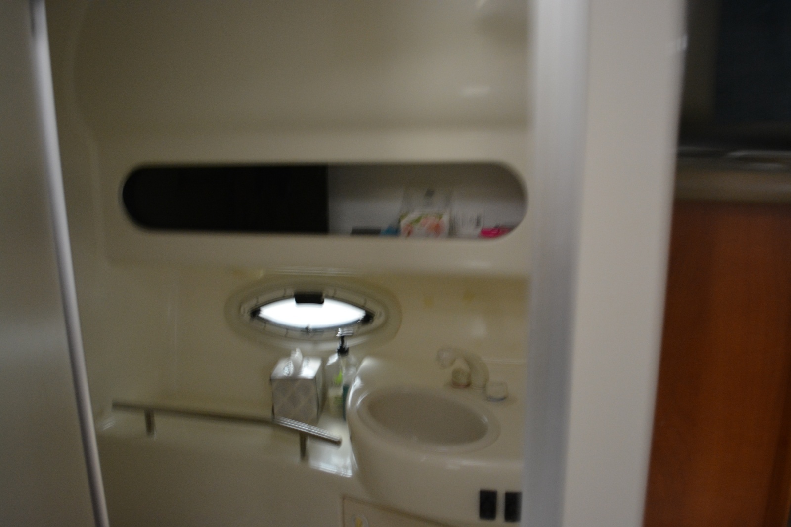 2006 Bayliner 305