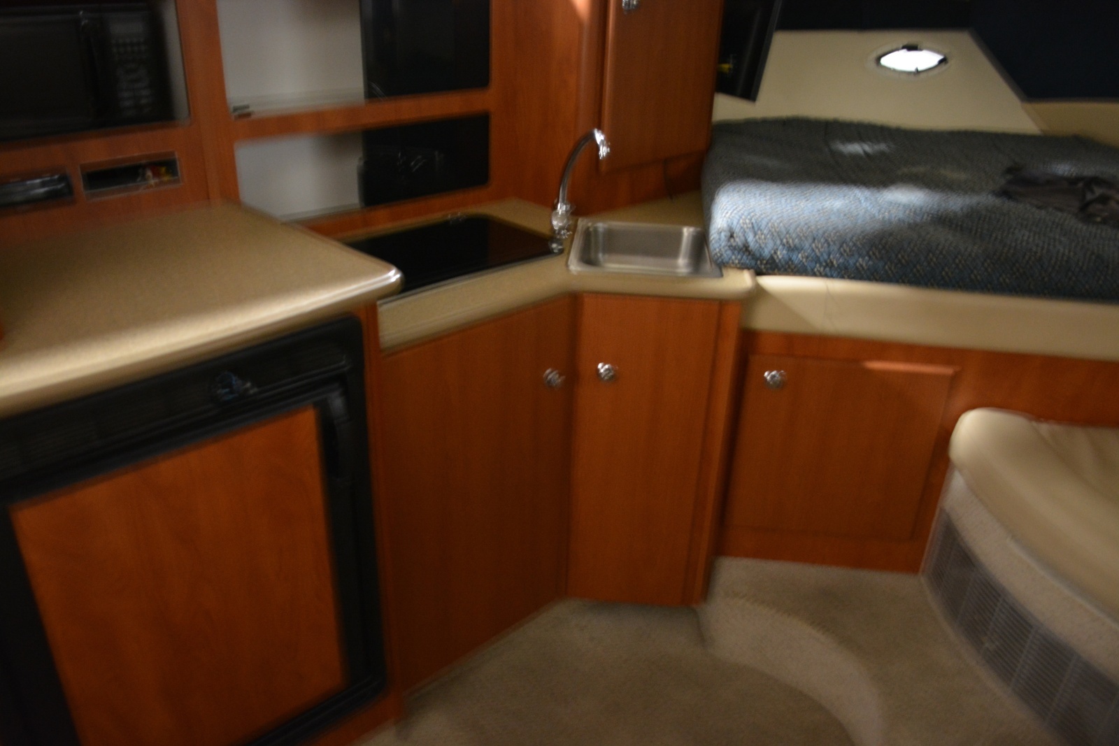 2006 Bayliner 305