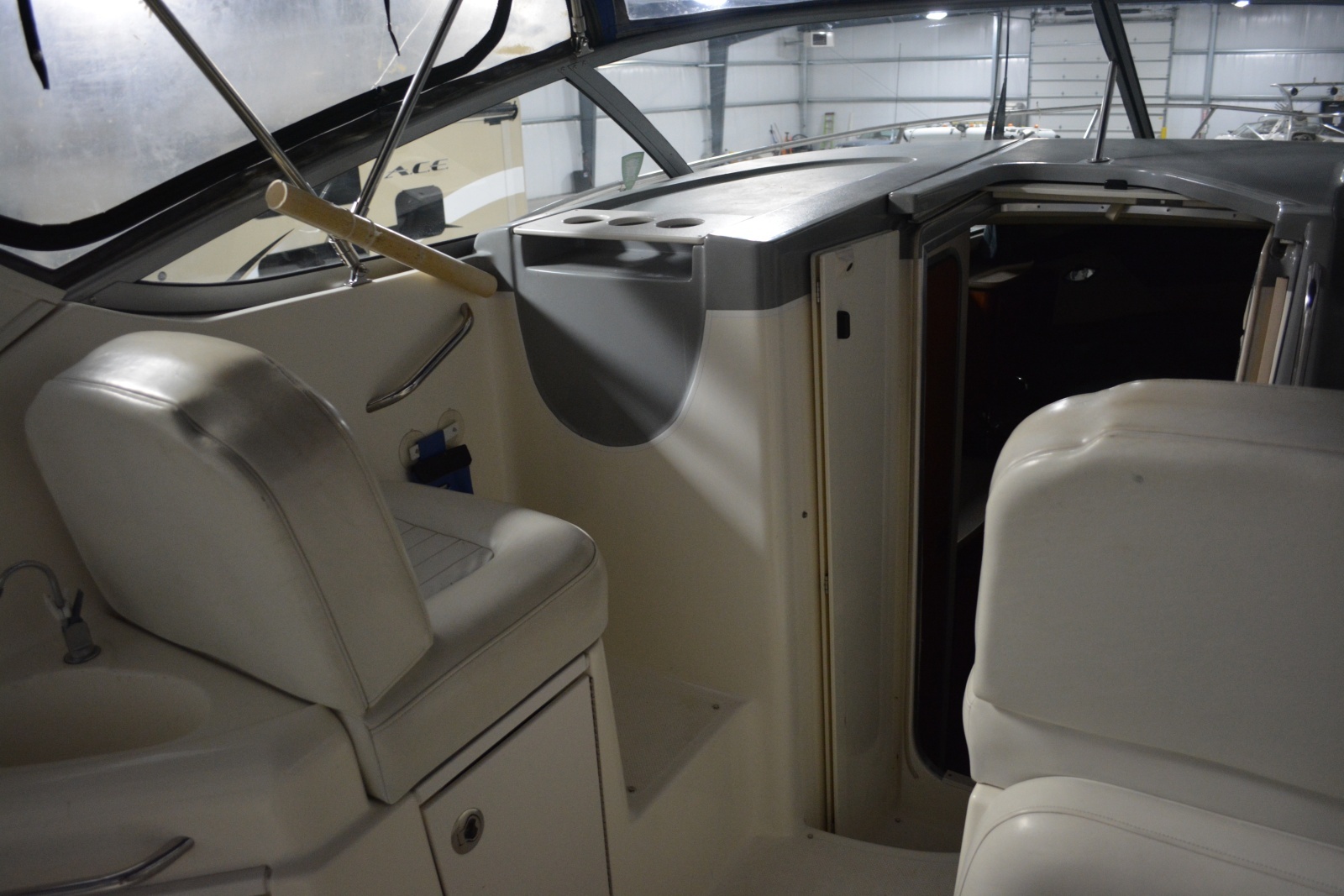 2006 Bayliner 305
