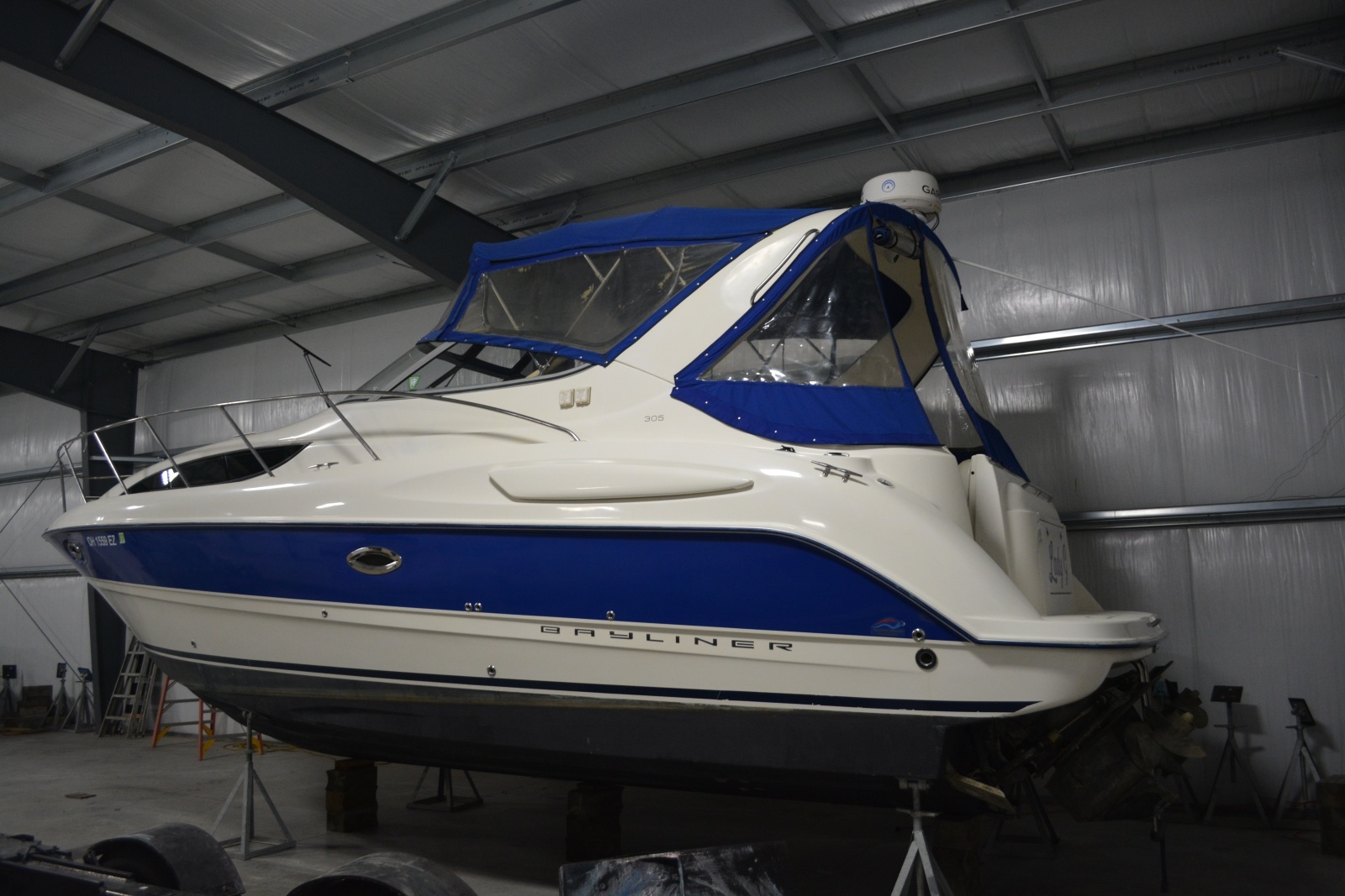 2006 Bayliner 305