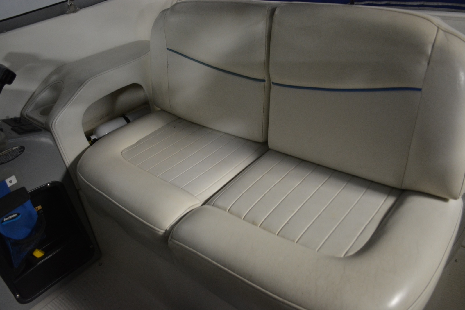 2006 Bayliner 305