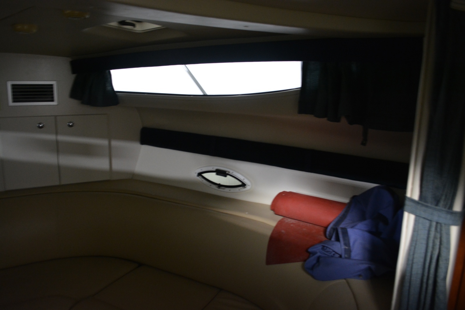 2006 Bayliner 305