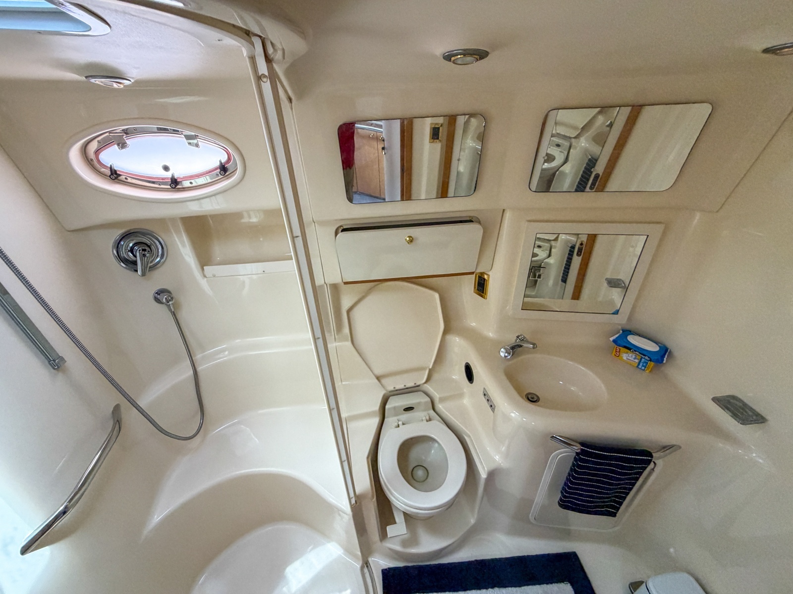 1997 Sea Ray 450 Sundancer