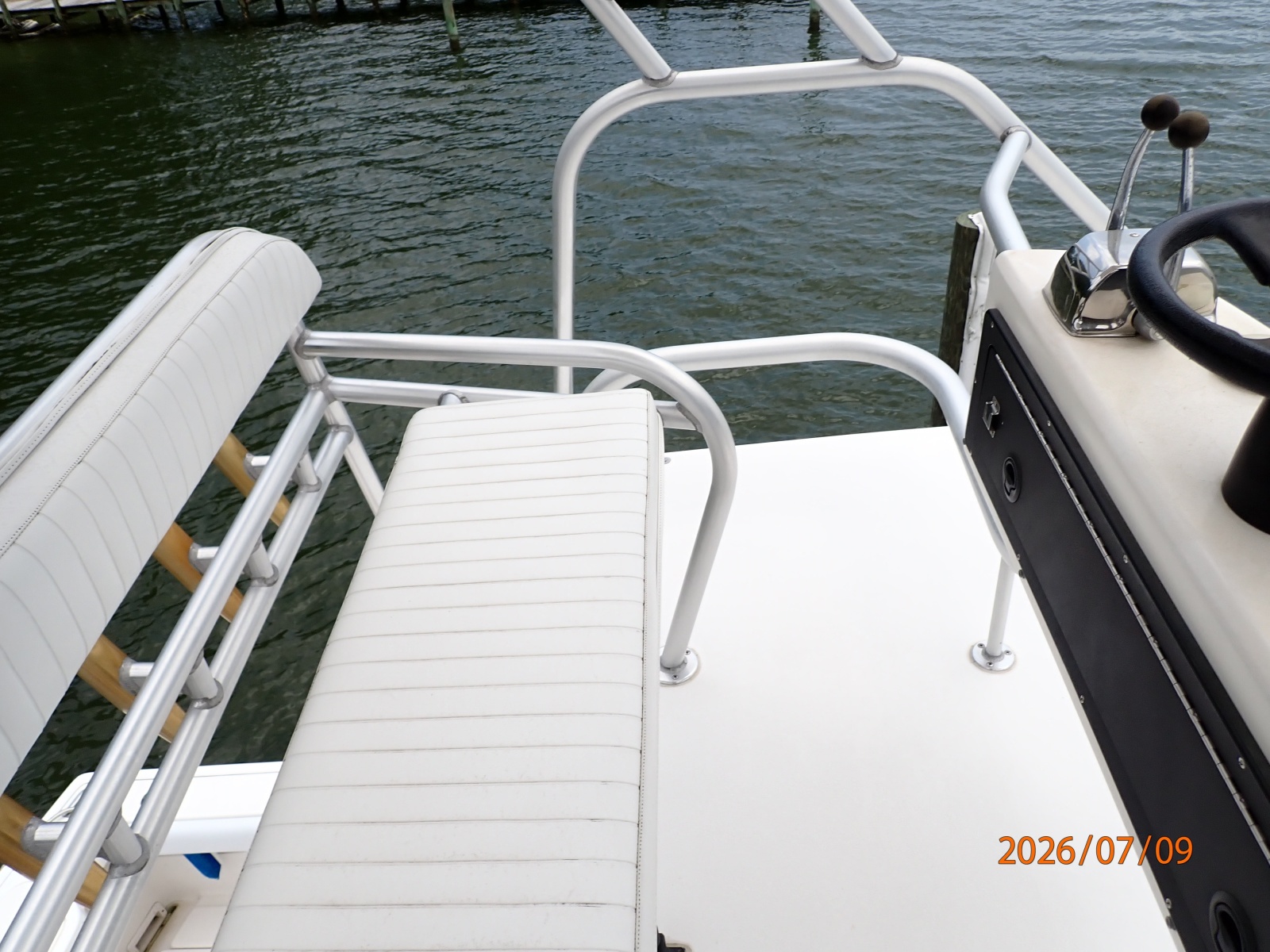 30' Pursuit tower port