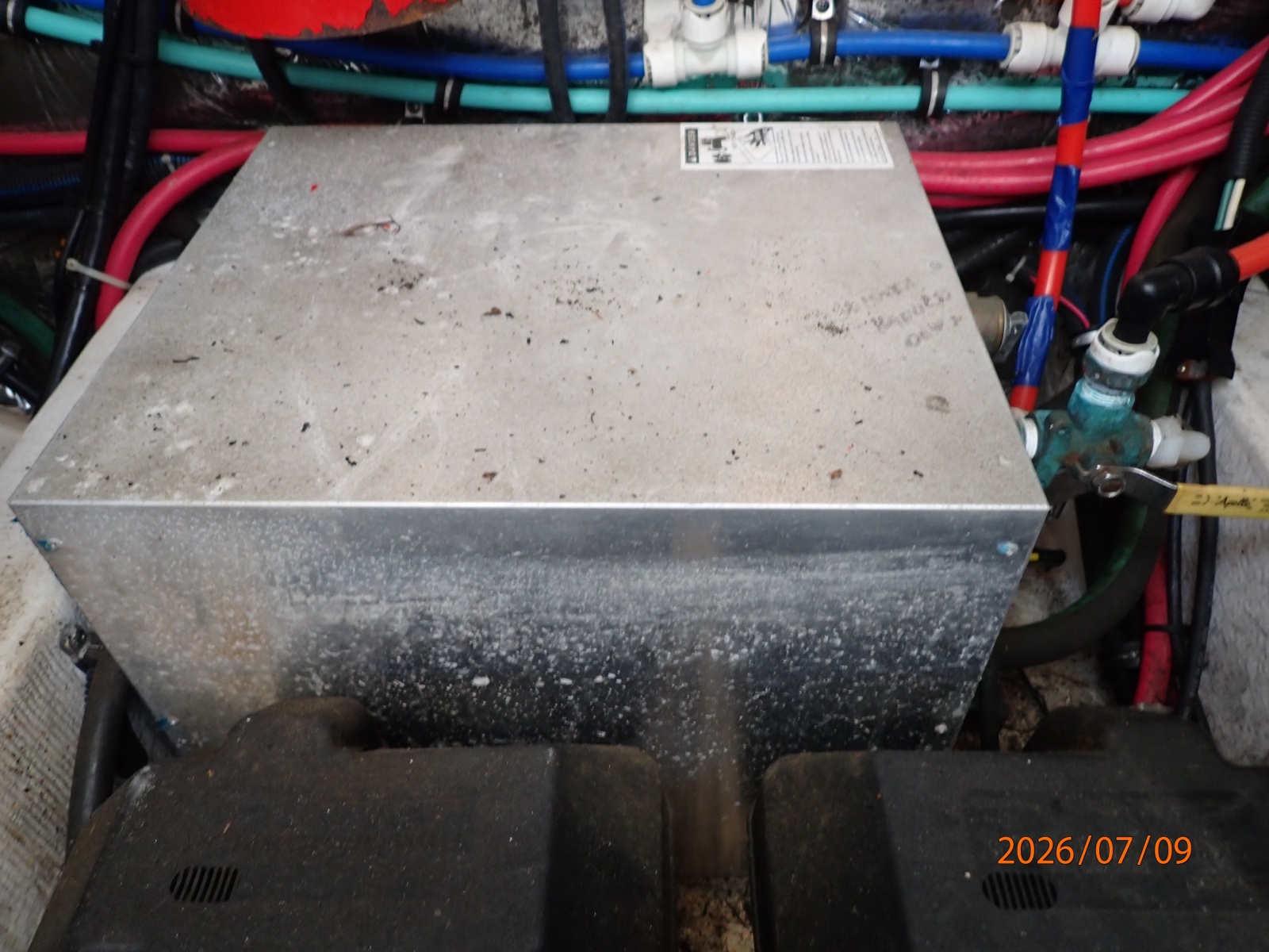 30' Pursuit water heater