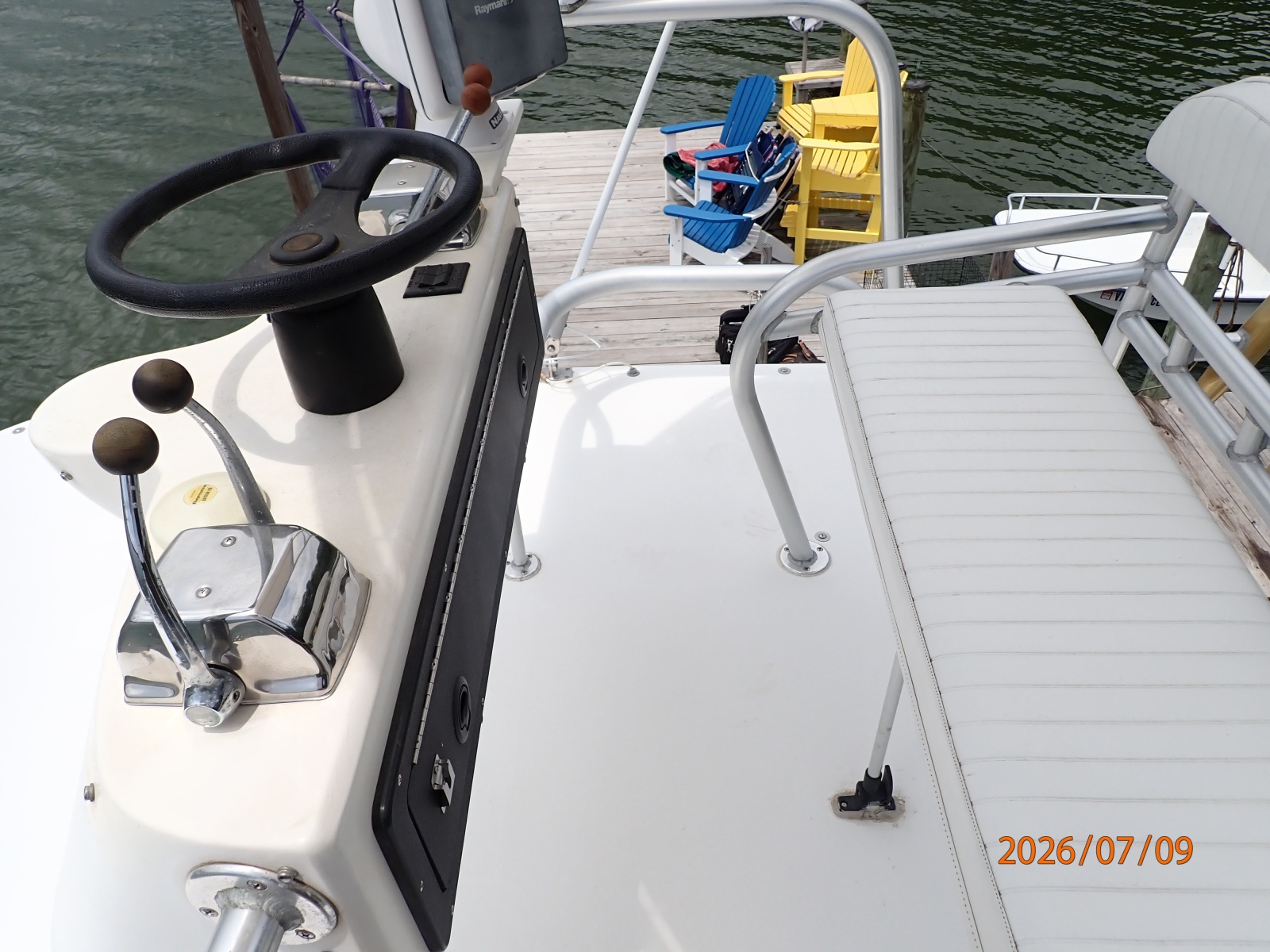 30' Pursuit tower starboard