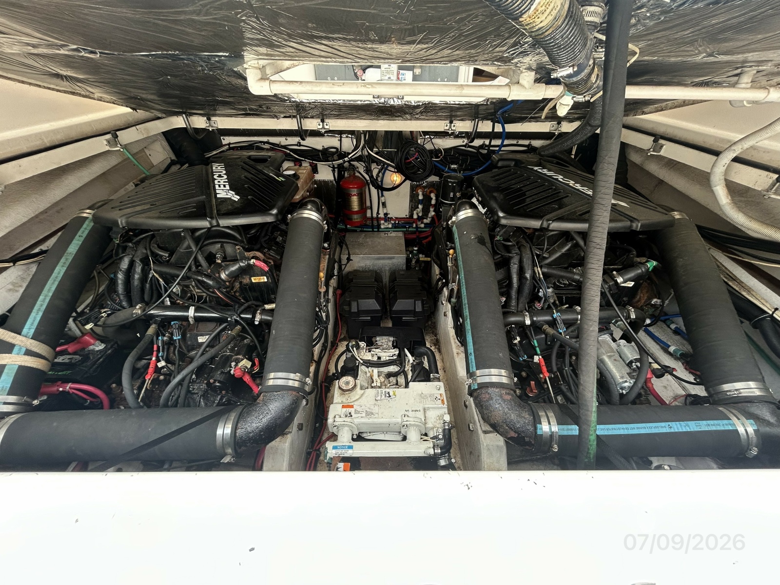 30' Pursuit engine room access1