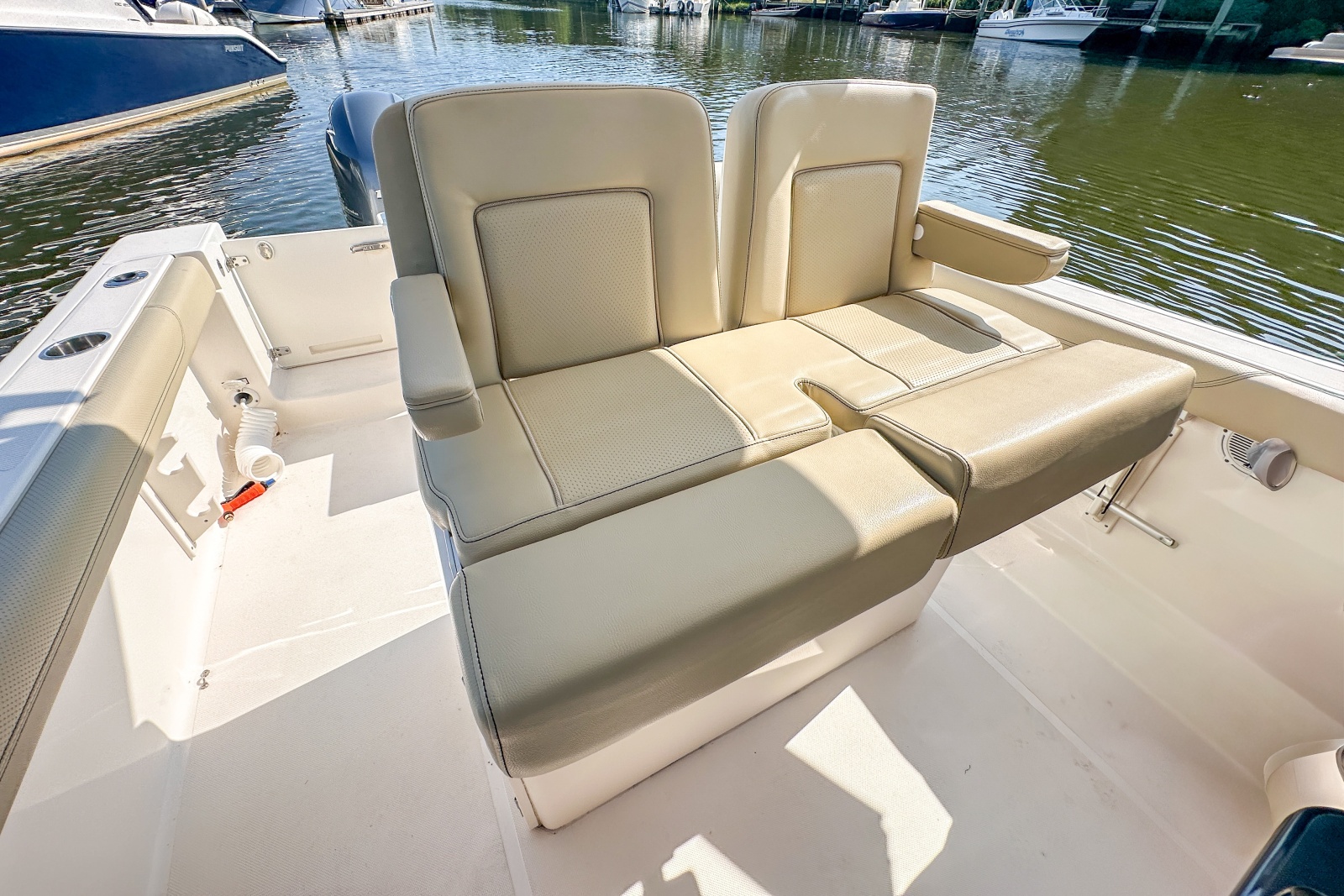 2018 Pursuit C 260