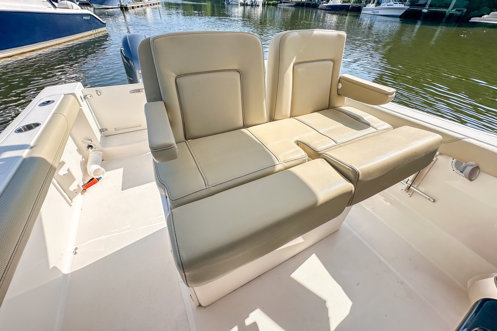 2018 Pursuit C 260