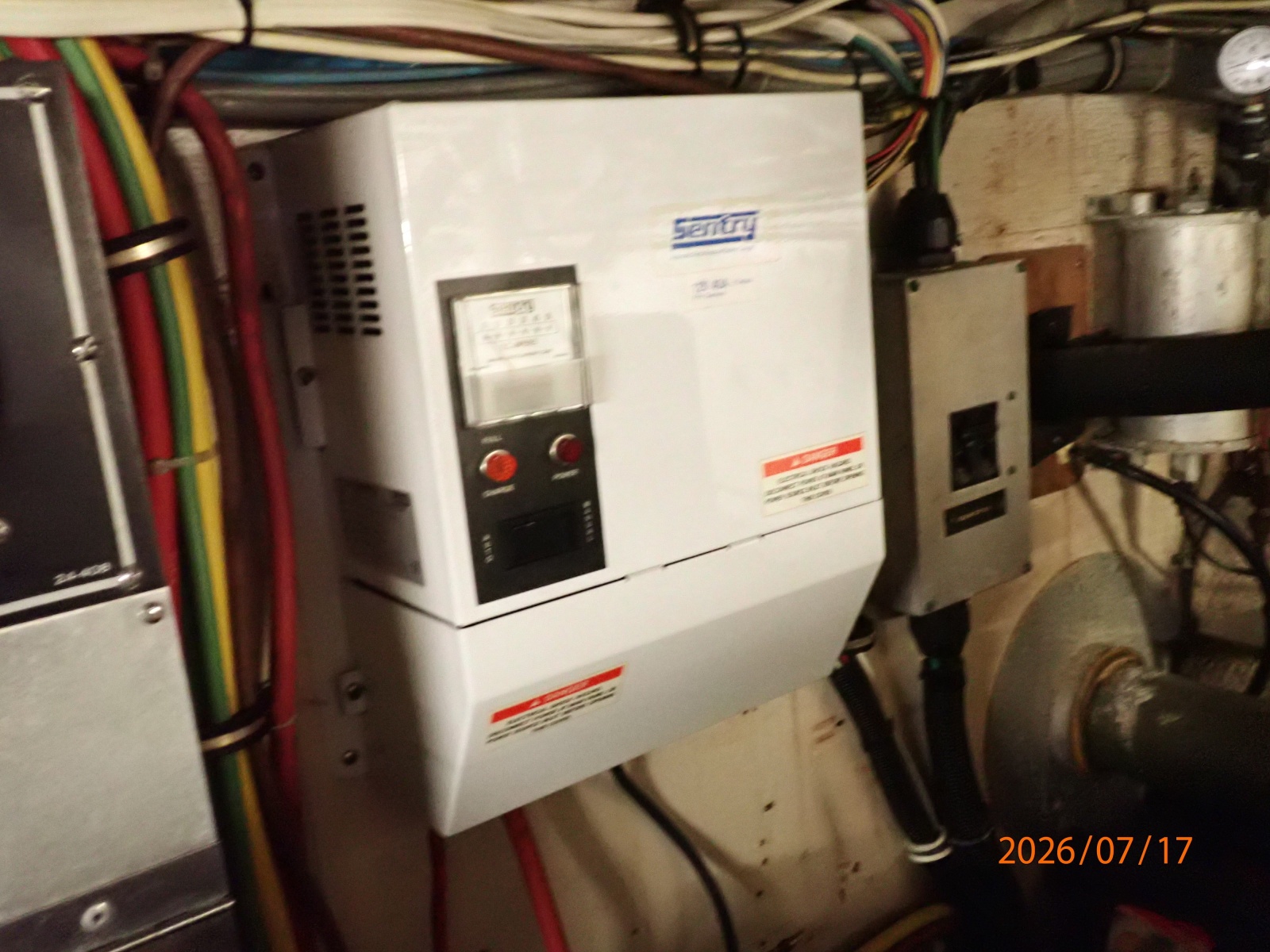 48' Hatteras battery charger