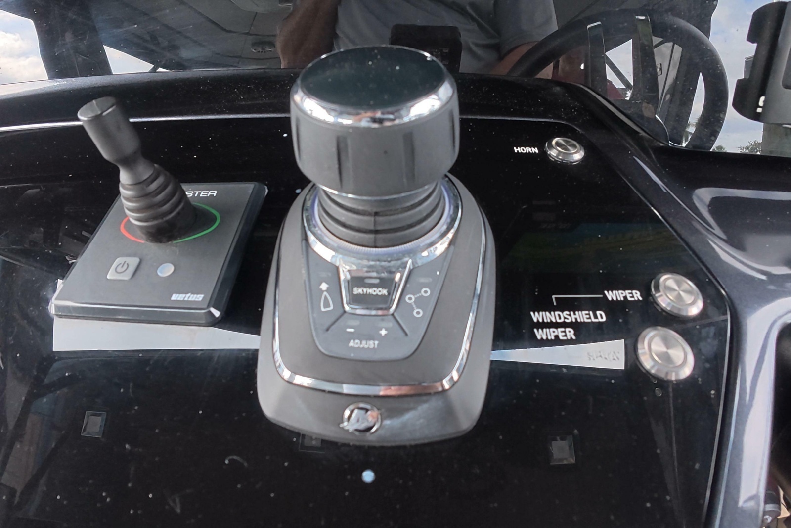 2025 Schaefer V44