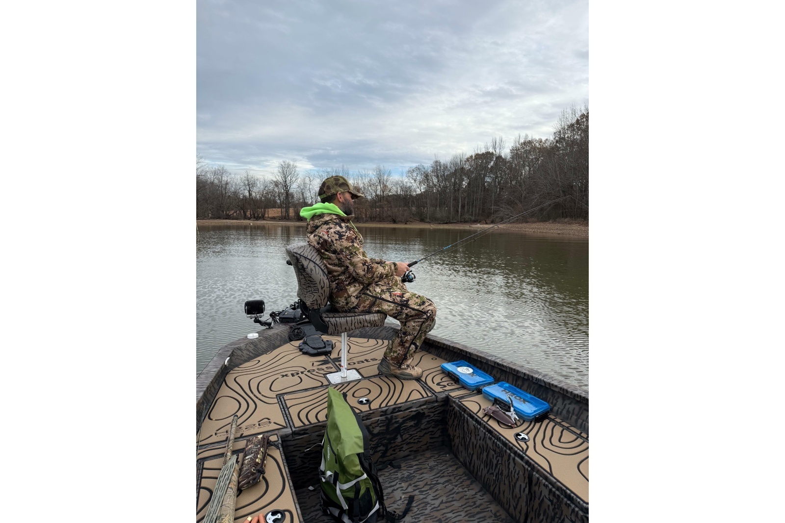 2025 Xpress H22B Bay